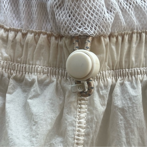 Lululemon Running Shorts | Translucent, Size 2 - Picture 10 of 11